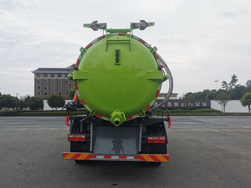 中潔牌XZL5160GXW6型吸污車(chē)