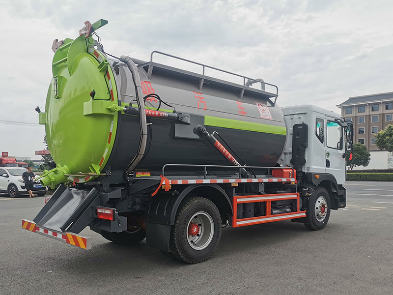 中潔牌XZL5160GXW6型吸污車(chē)