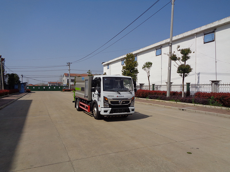 XZL5040TYH6型路面養(yǎng)護(hù)車