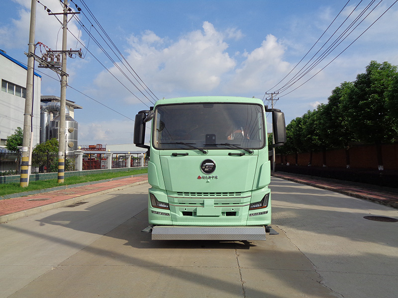 XZL5181GQXBEV型純電動清洗車