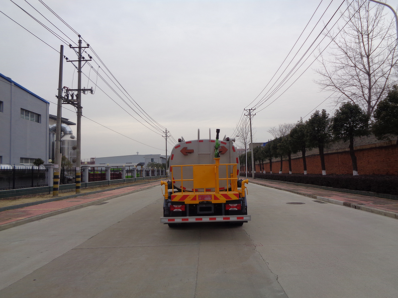 XZL5125GPSBEV型純電動(dòng)綠化噴灑車