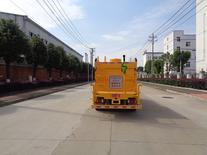 XZL5046GPS6型綠化噴灑車