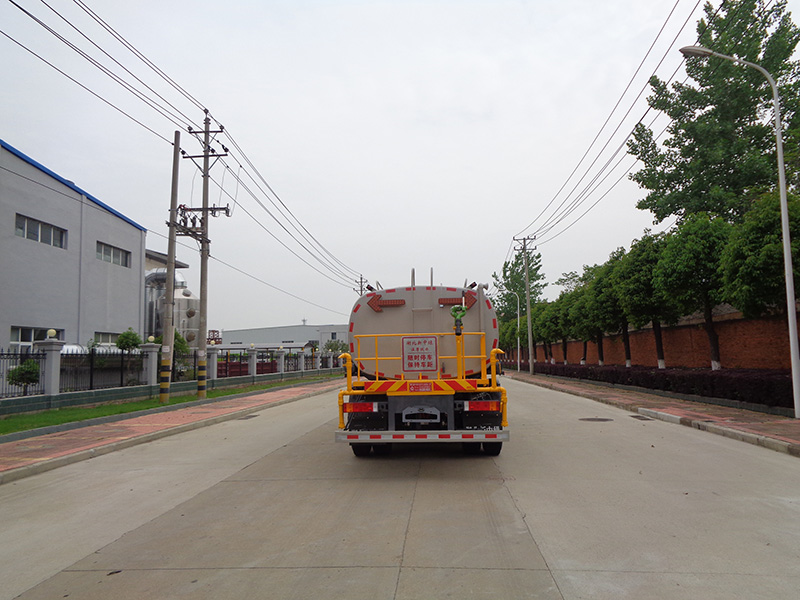 XZL5183GPSBEV型純電動綠化噴灑車